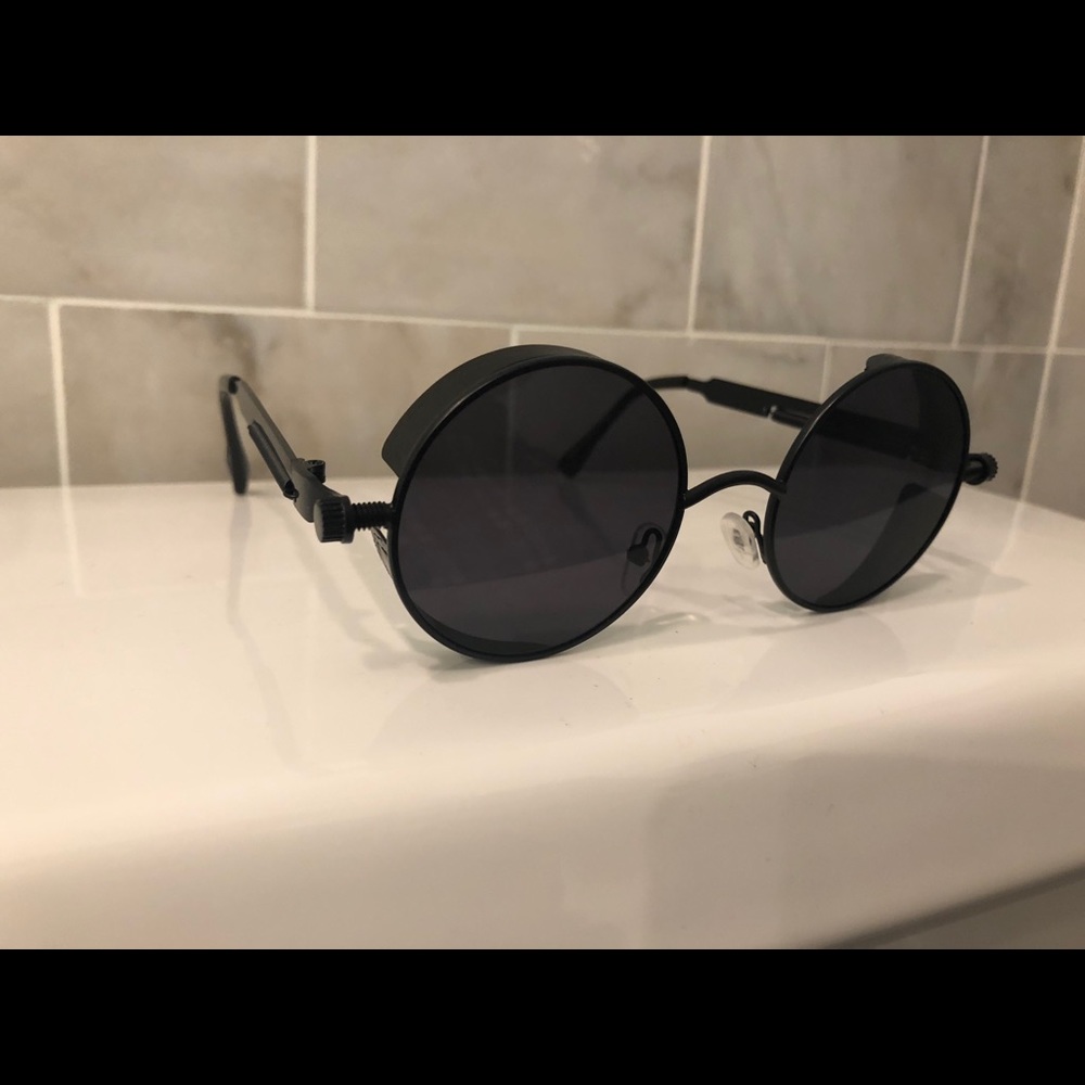 Retro black Framed Sunglasses
